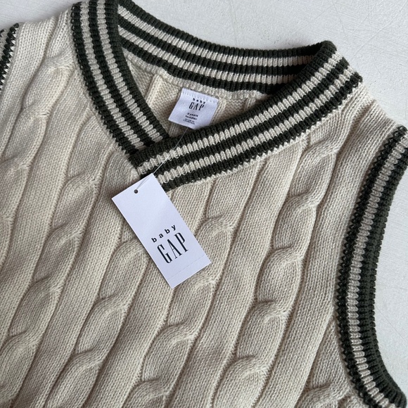 NWT Baby Gap Toddler Sweater Vest in Light Cream Beige - Picture 3 of 7